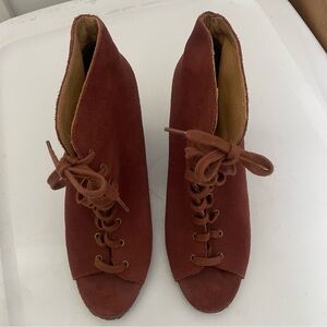 UGG Elyse Suede Lace-Up Peep Toe Wedge Ankle Booties Size 7